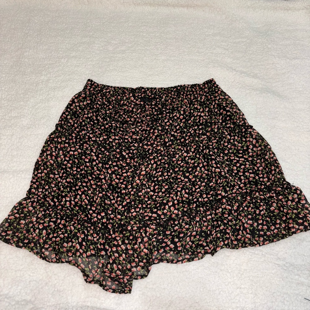 Chic Black and Pink Floral Mini Skirt